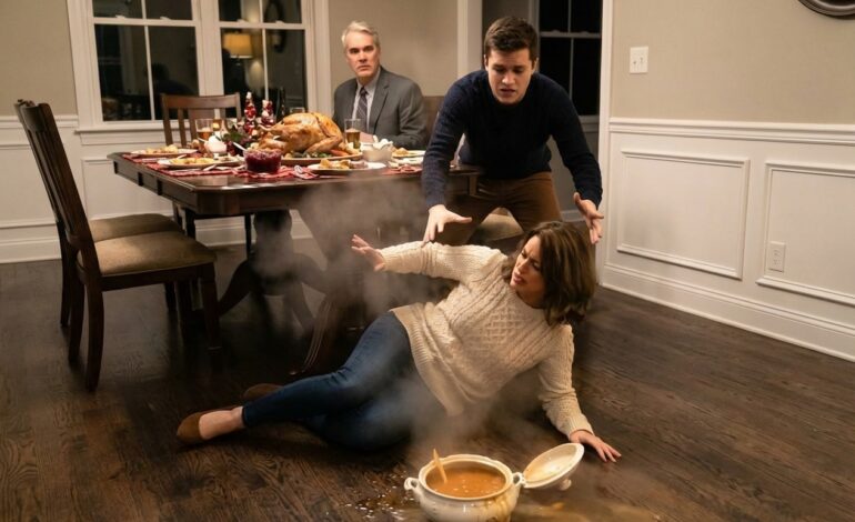 Mein Stiefsohn schob mich an den Weihnachtstisch und knurrte: “Dieser Platz gehört meiner Mutter. Raus hier.” Ich stürzte vor der ganzen Familie zu Boden. Niemand hat mir geholfen, aufzustehen. Sie aßen einfach weiter und taten so, als wäre nichts passiert. Fünf Jahre lang hatte ich dieser Familie alles gegeben – meine Zeit, meine Fürsorge, meine Loyalität. Aber in diesem Moment wurde mir klar, dass sie wissen mussten, wer ich wirklich war. Und was ich als Nächstes tat, veränderte nicht nur das Abendessen – es ließ ihre ganze Welt zusammenbrechen