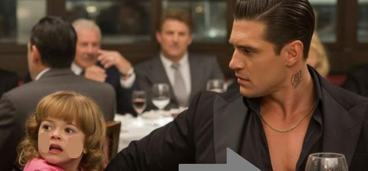 Una bambina corse dritta dal boss mafioso, singhiozzando: Ciò che il boss fece dopo… fece tacere l’intero ristorante.