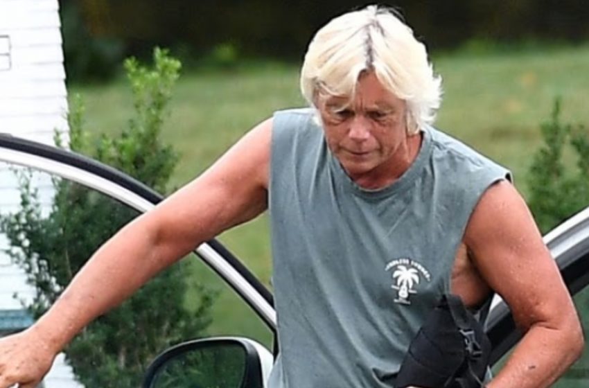 L’idolo degli adolescenti degli anni ’80 avvistato in una rara apparizione pubblica!: riesci a indovinare chi è?