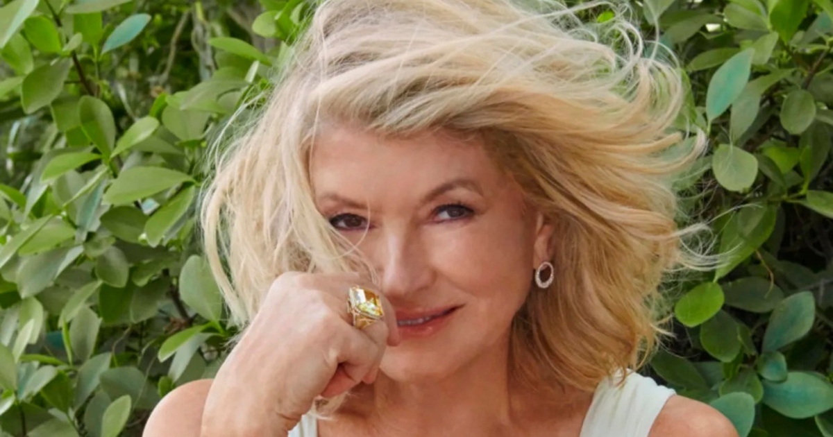 Compie 83 anni e continua a lasciare i fan senza parole!: Guarda le foto che dimostrano quanto sia davvero iconica!