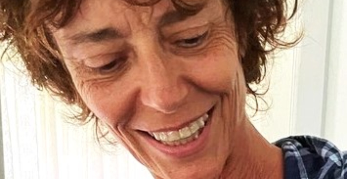 «Una volta dichiarata l’attrice più bella nel 1983, il tempo ha lasciato il segno»: Pochi riconoscono la star nella foto!