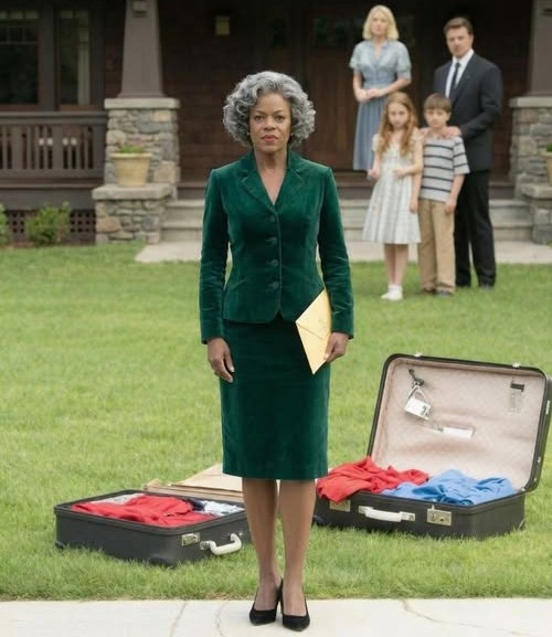 Dopo la morte di mio marito, ho nascosto la mia eredità di 500 milioni di dollari… solo per vedere chi mi avrebbe trattato bene