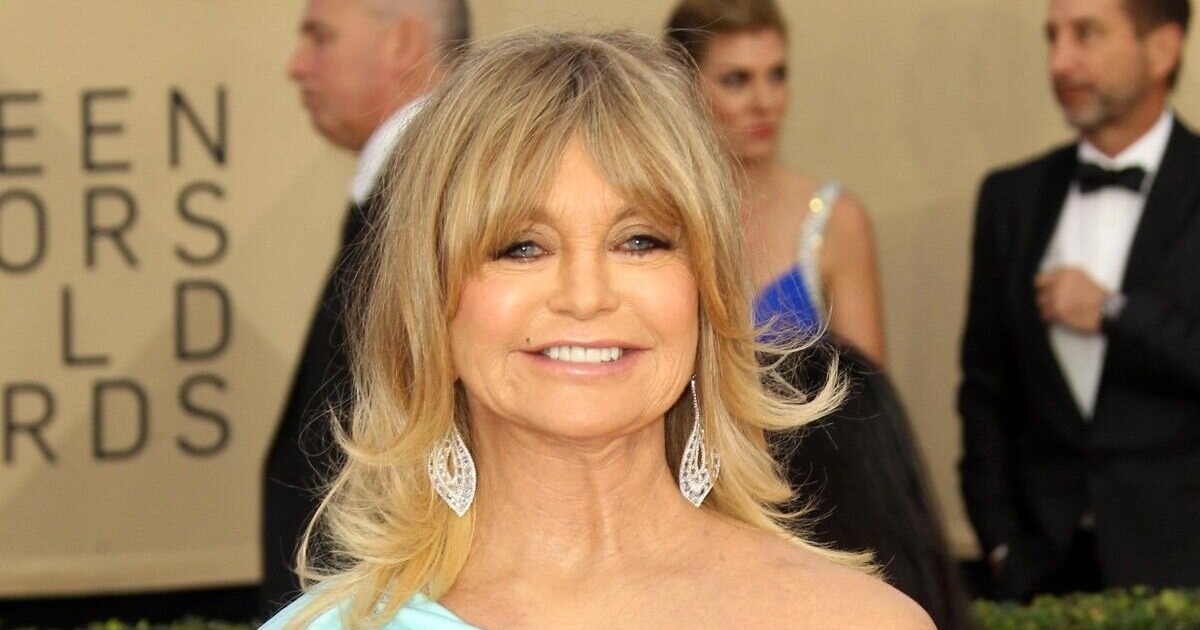 «Non poteva nascondere la sua vera apparenza»: L’aspetto della famosa attrice senza trucco ha deluso i suoi fan!