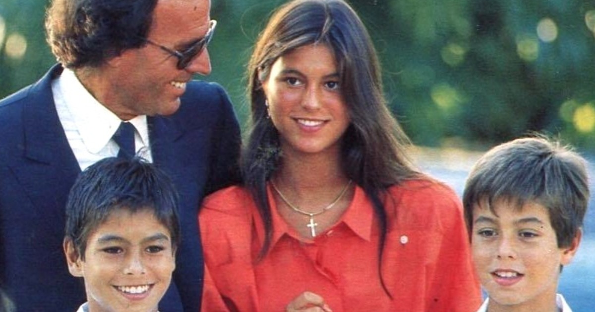 «Come può una donna di 72 anni sembrare la metà della sua età?»: Enrique Iglesias ha Condiviso Foto della Sua Madre Filippina di 72 Anni!