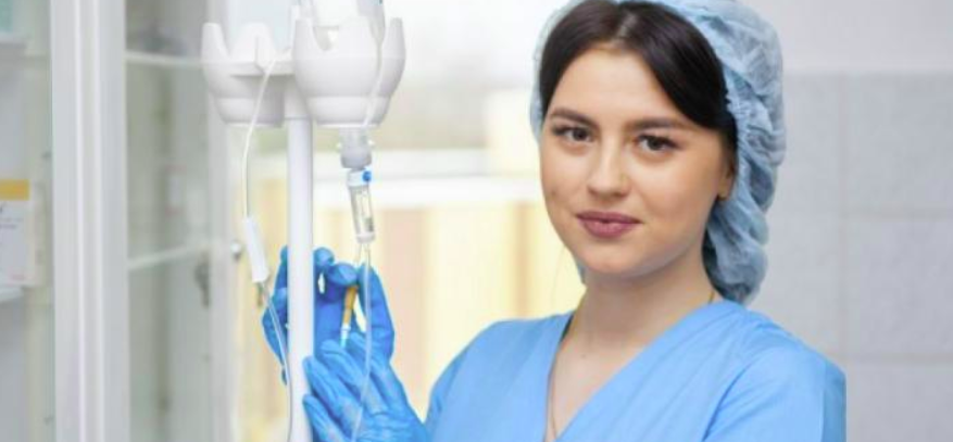 I chirurghi si rifiutarono di operare l’orfana.