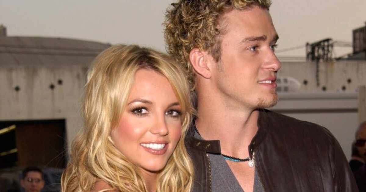 A 43 anni, Britney Spears ‘degenera e tocca il fondo’, dicono i fan—Guarda le sue foto