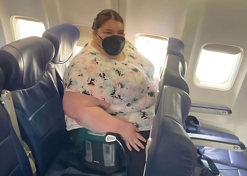 Ho comprato due biglietti aerei, ma una mamma con un bambino ha cercato di rubarmi il posto: ecco cosa ho fatto